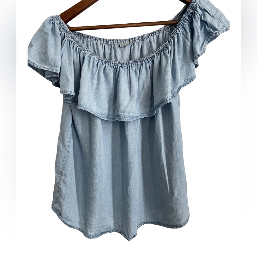 Paper crane off the shoulder chambray top